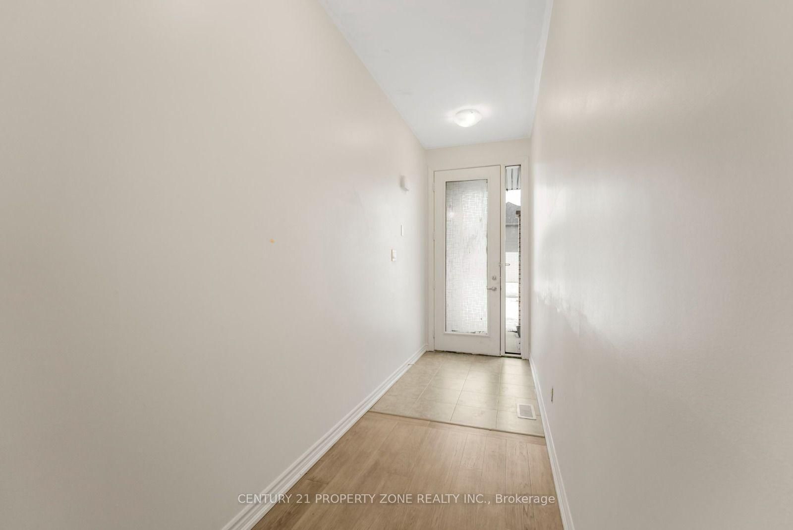 35 Caroline Street • Welland, ON photo 8
