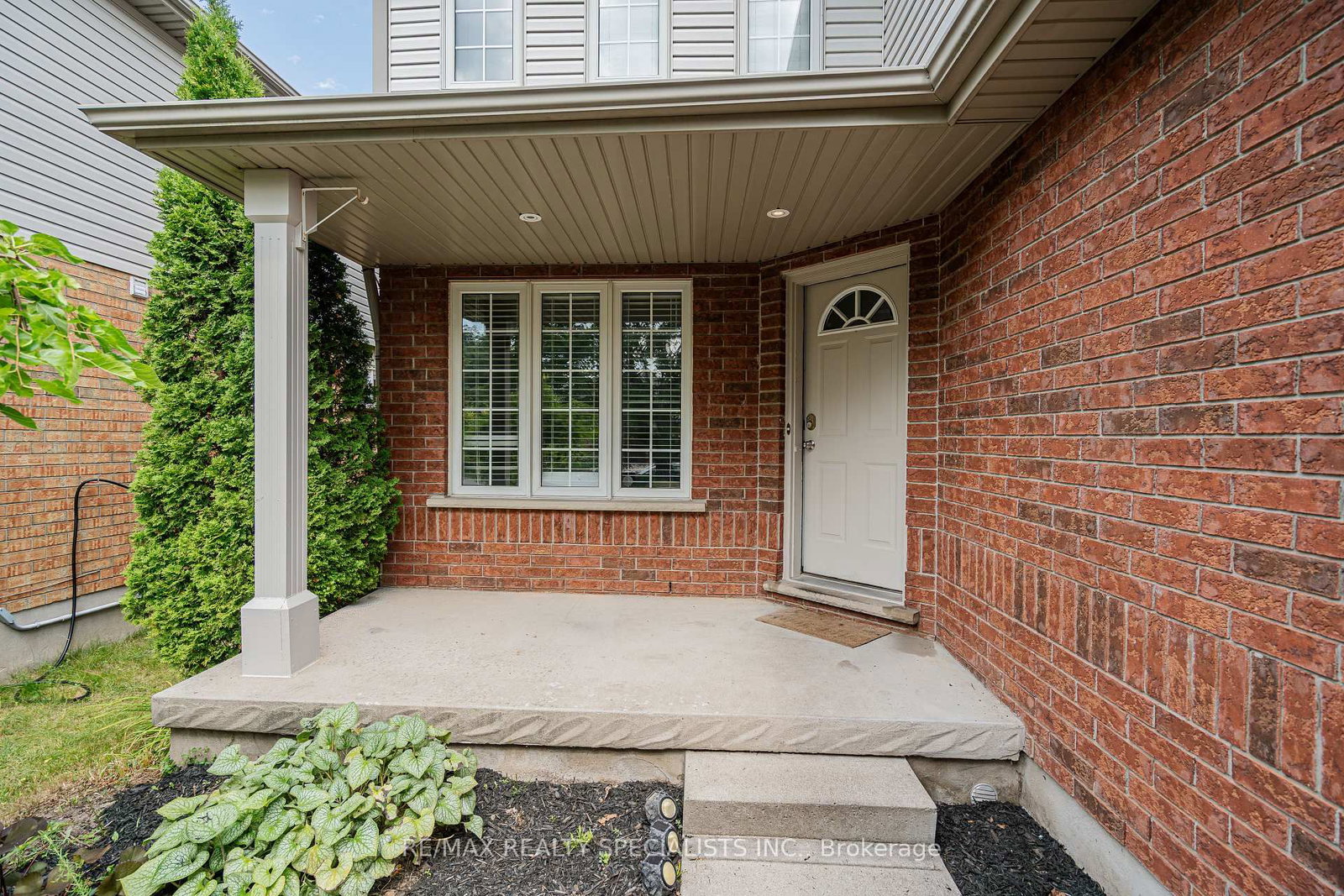 236 SUMMERFIELD Drive • Guelph, ON photo 2