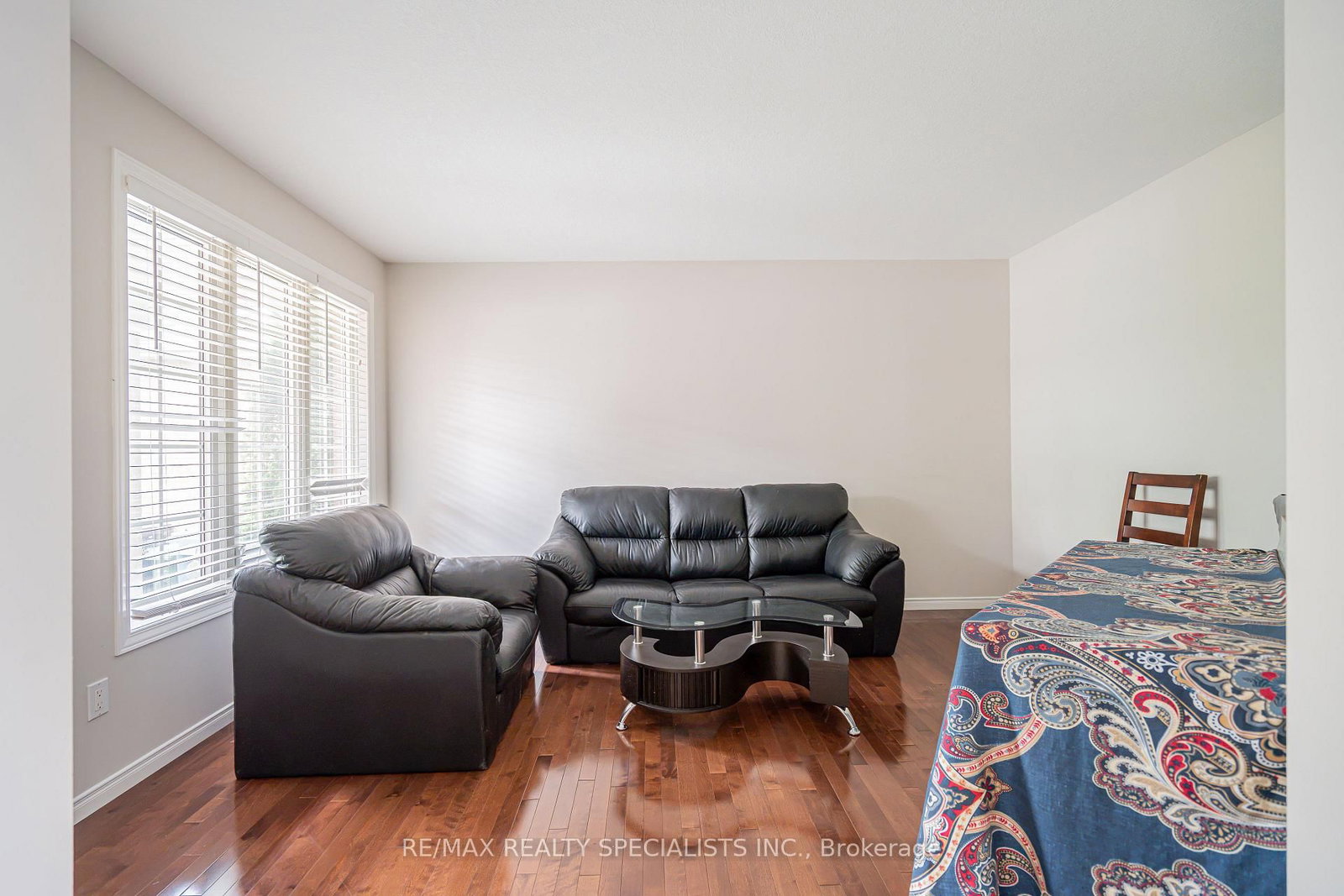 236 SUMMERFIELD Drive • Guelph, ON photo 4