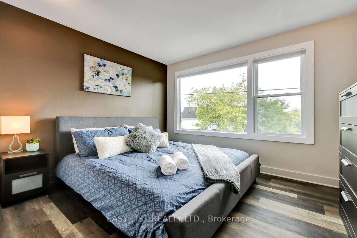 205 Marier Avenue • Ottawa, ON photo 14