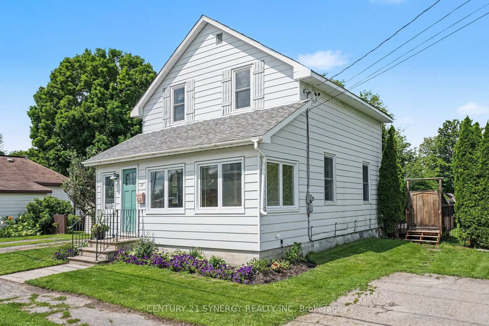55 Cockburn Street • Perth, ON photo 2