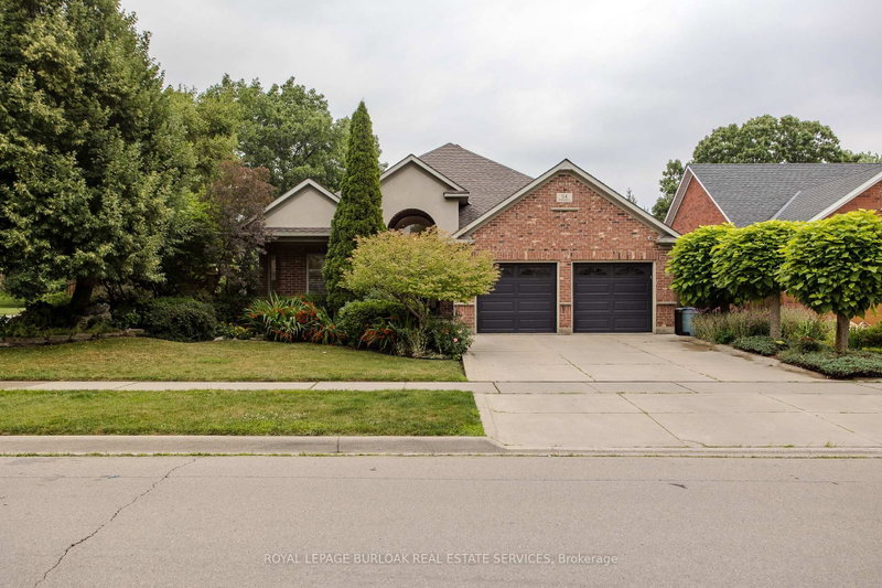 54 Waterwheel Crescent