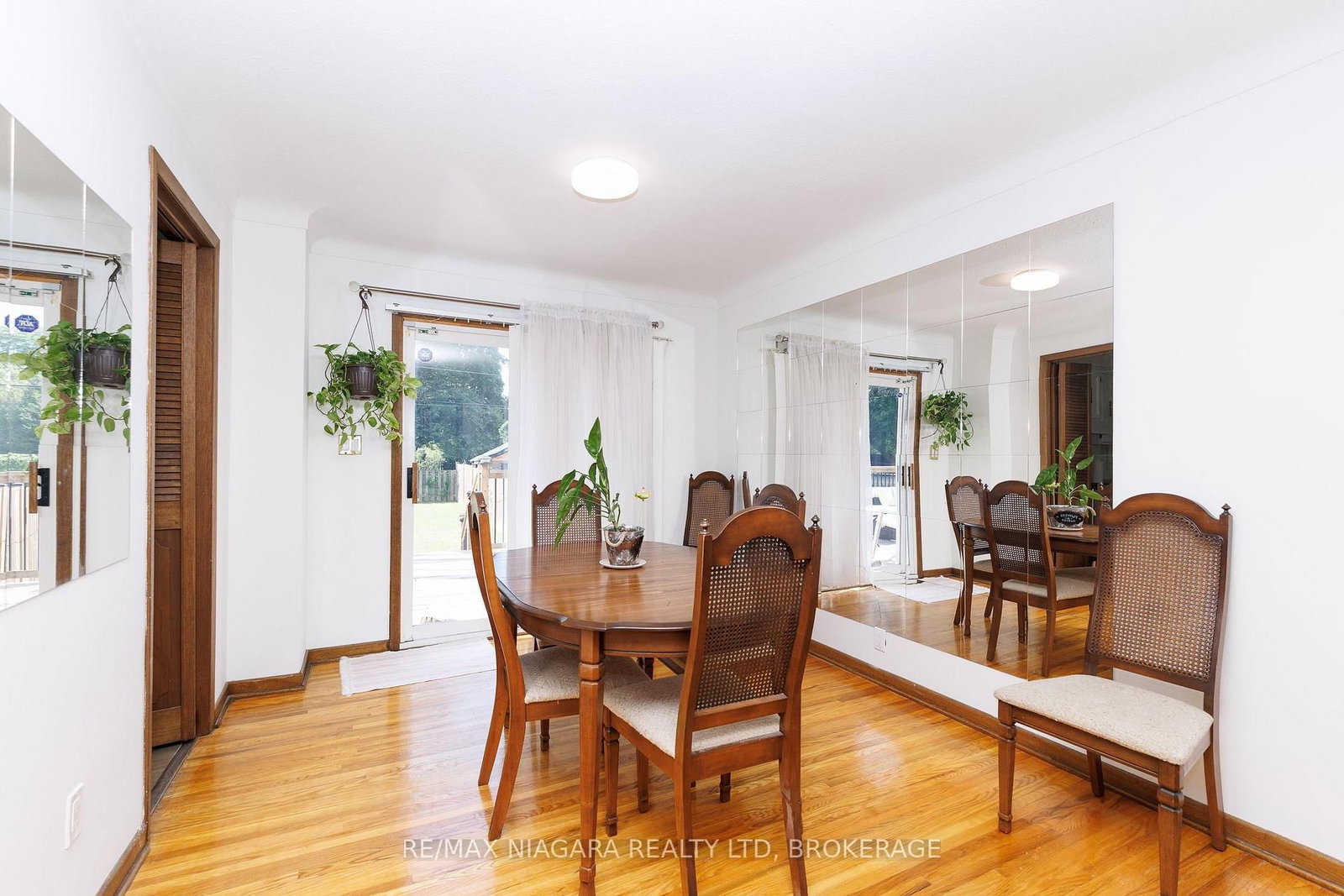 6980 Dolphin Street • Niagara Falls, ON photo 11