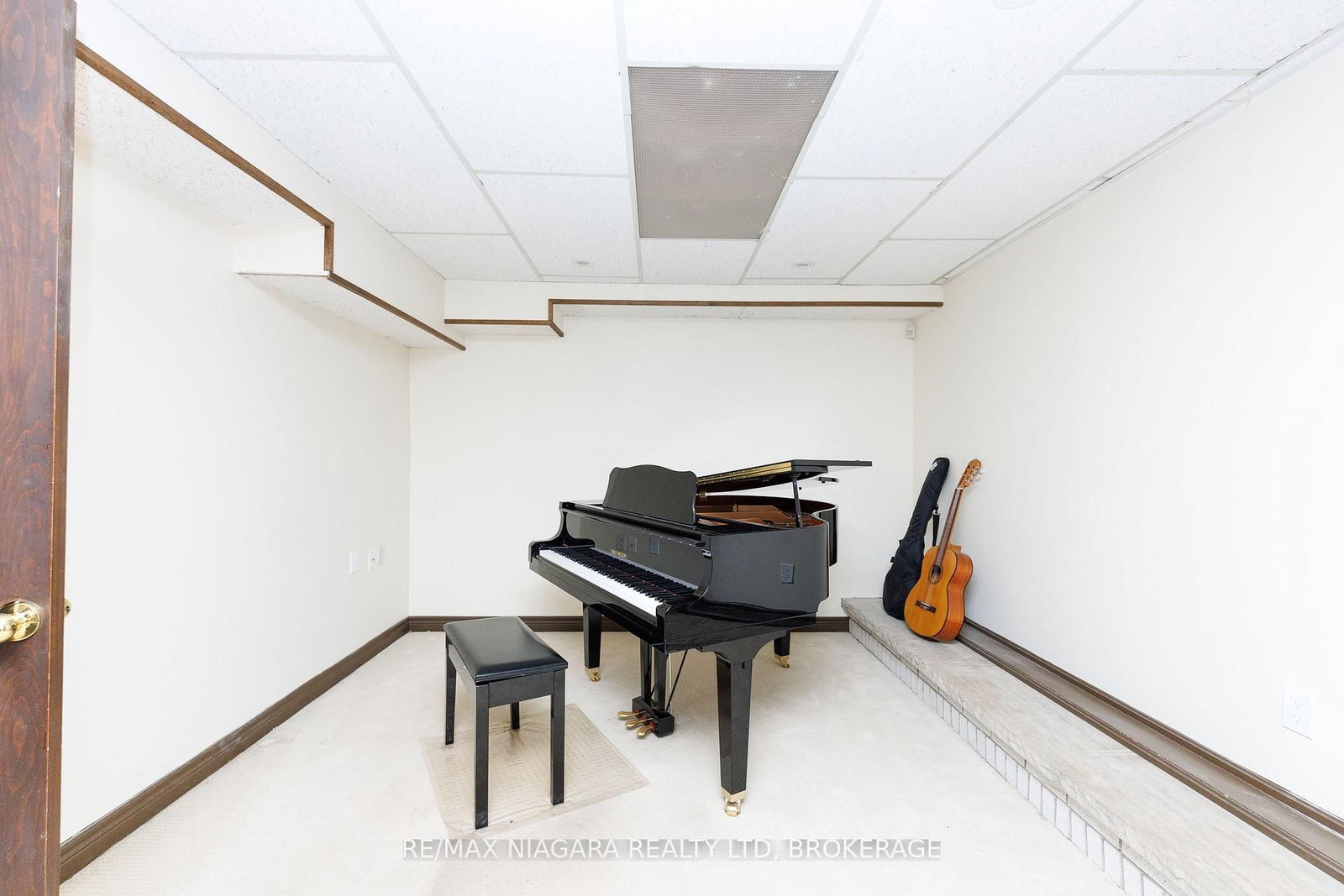 6980 Dolphin Street • Niagara Falls, ON photo 23