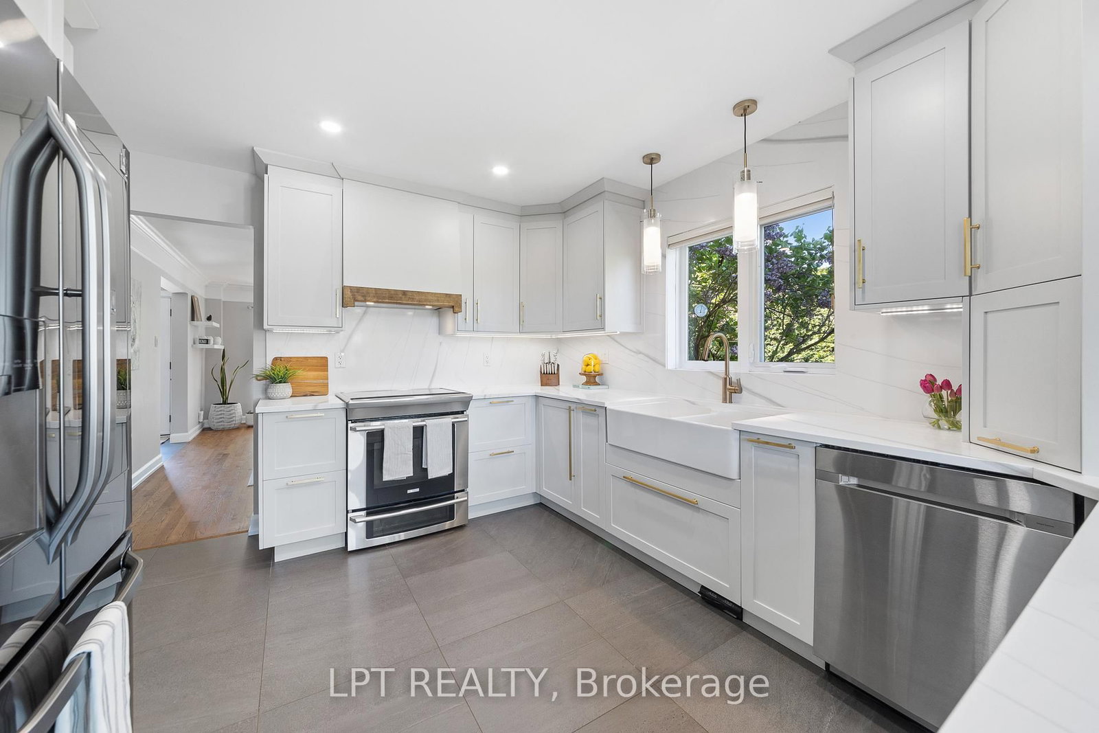 11 Elderwood Trail • Ottawa, ON photo 11