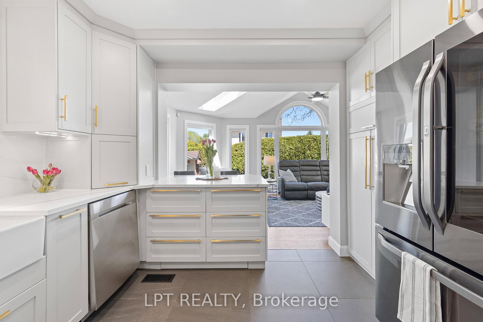 11 Elderwood Trail • Ottawa, ON photo 13