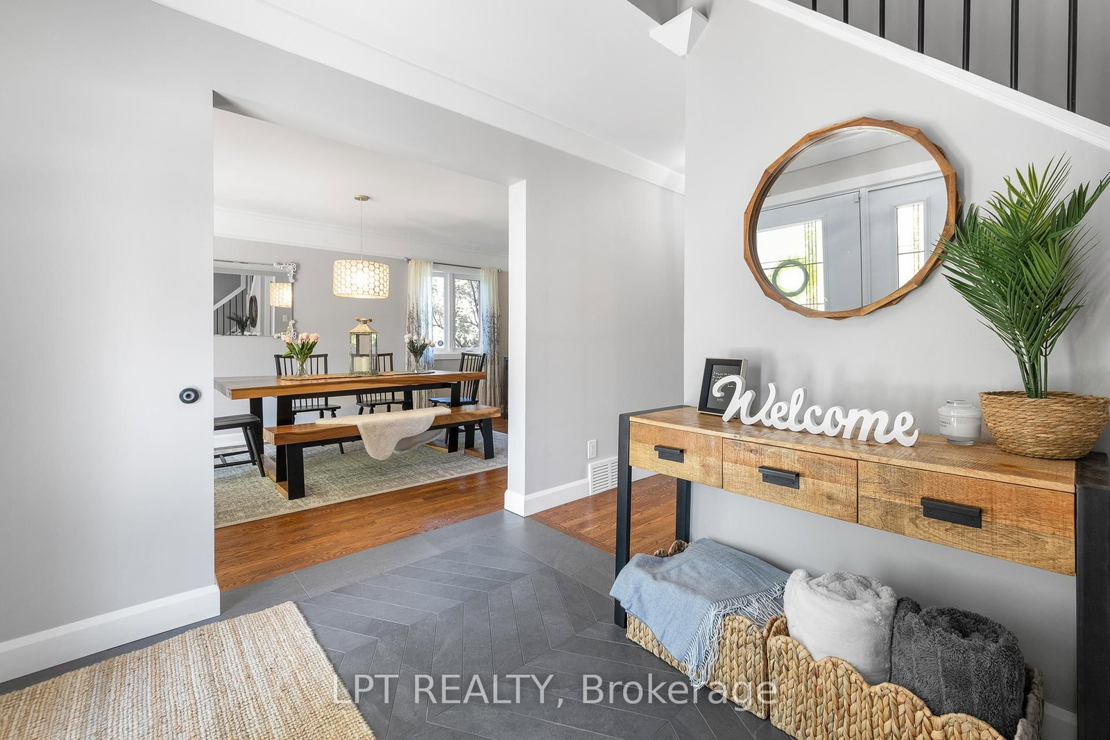 11 Elderwood Trail • Ottawa, ON photo 4
