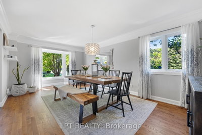 11 Elderwood Trail • Ottawa, ON photo 8