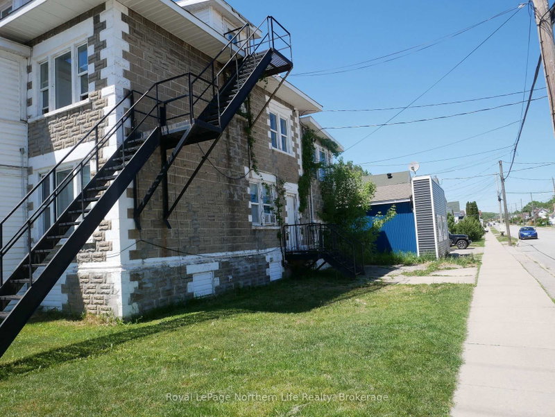 1150 Ferguson St photo 4
