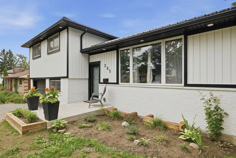 285 Panorma Crescent