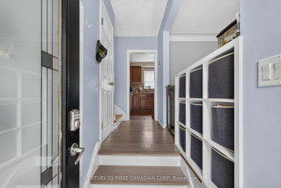 285 Panorma Crescent • London South, ON photo 5
