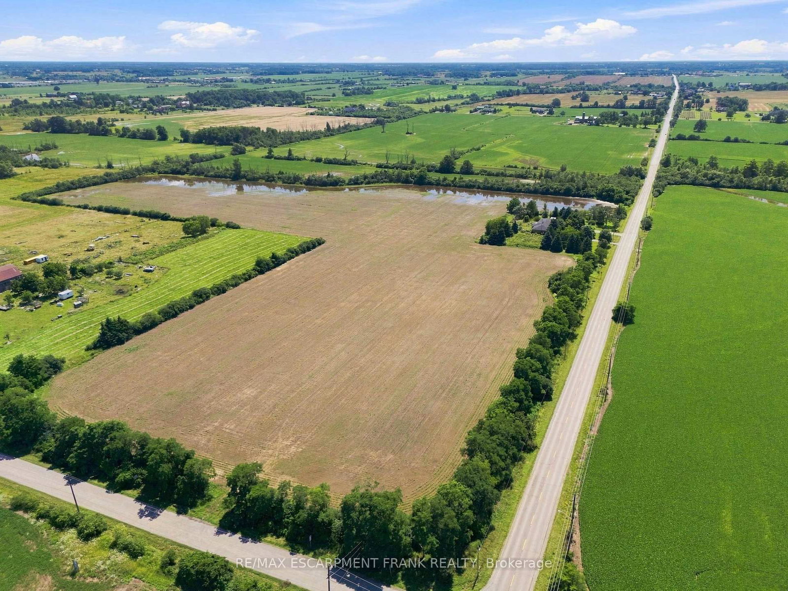 490 Tapleytown Road • Hamilton, ON photo 1