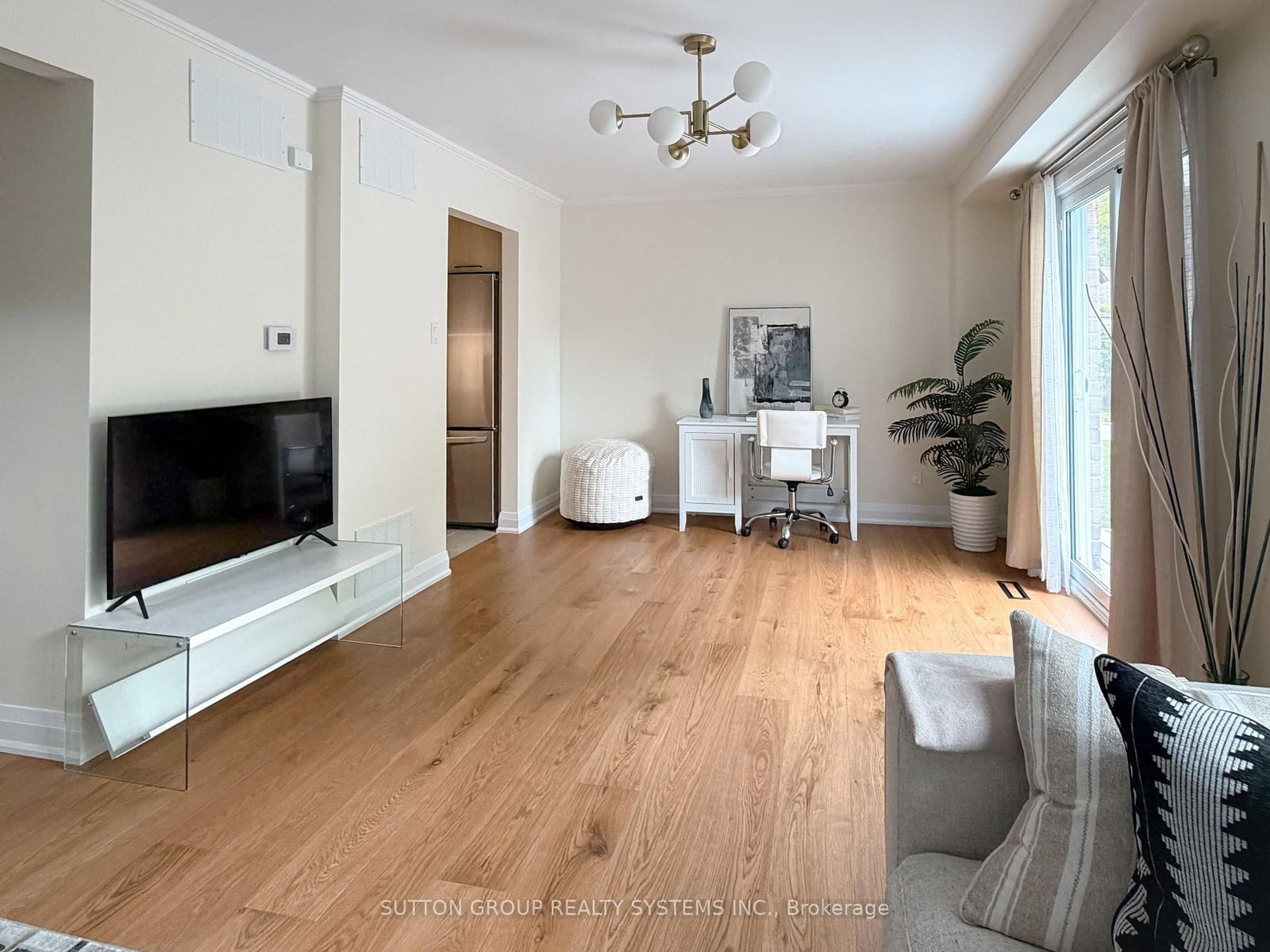 19 Parkway Place • Hamilton, ON photo 9