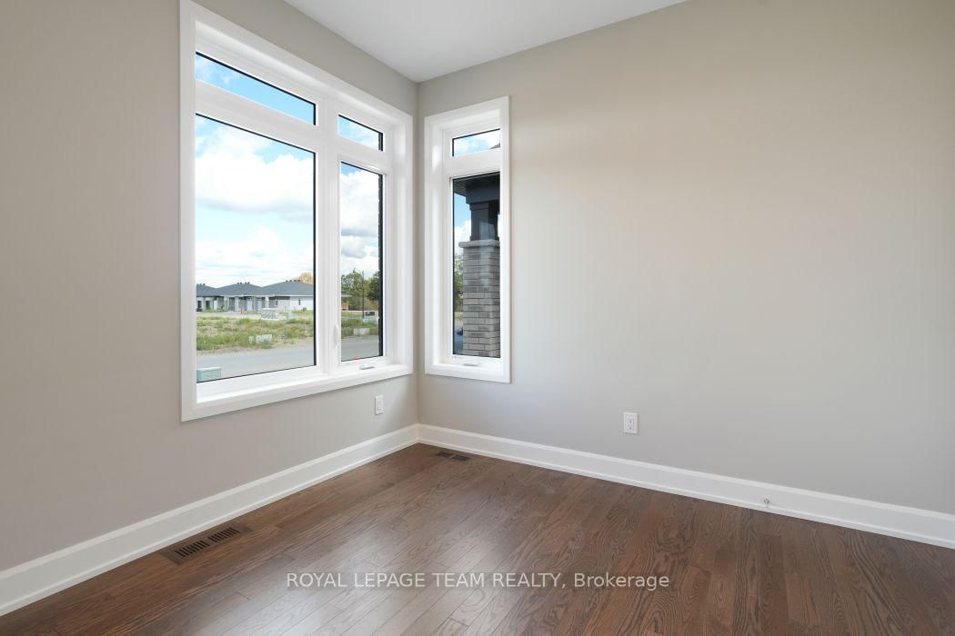1189 Potter Drive • Brockville, ON photo 3