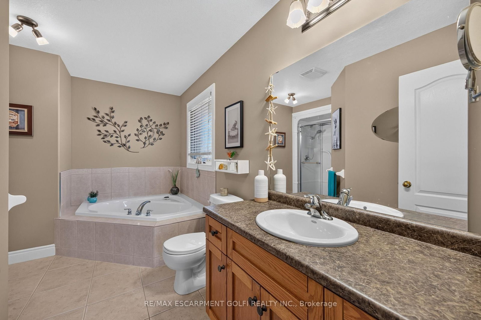 108 WILLOWDALE Crescent • Norfolk, ON photo 13
