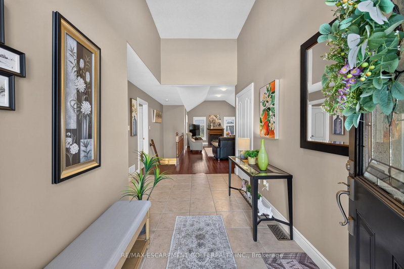 108 WILLOWDALE Crescent