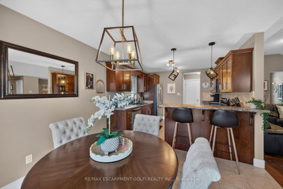 108 WILLOWDALE Crescent • Norfolk, ON photo 9