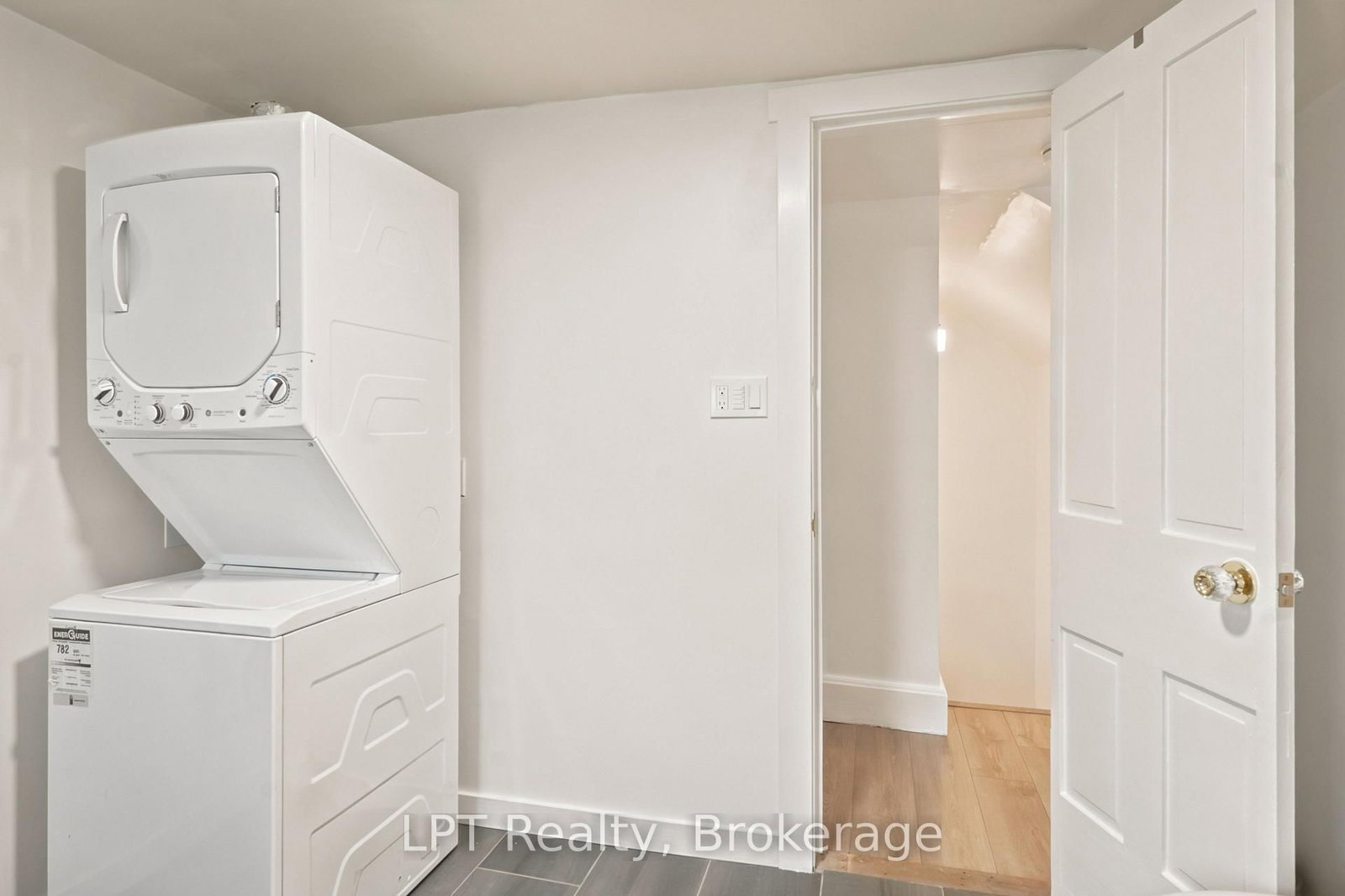 96 Charles Street • Stratford, ON photo 21