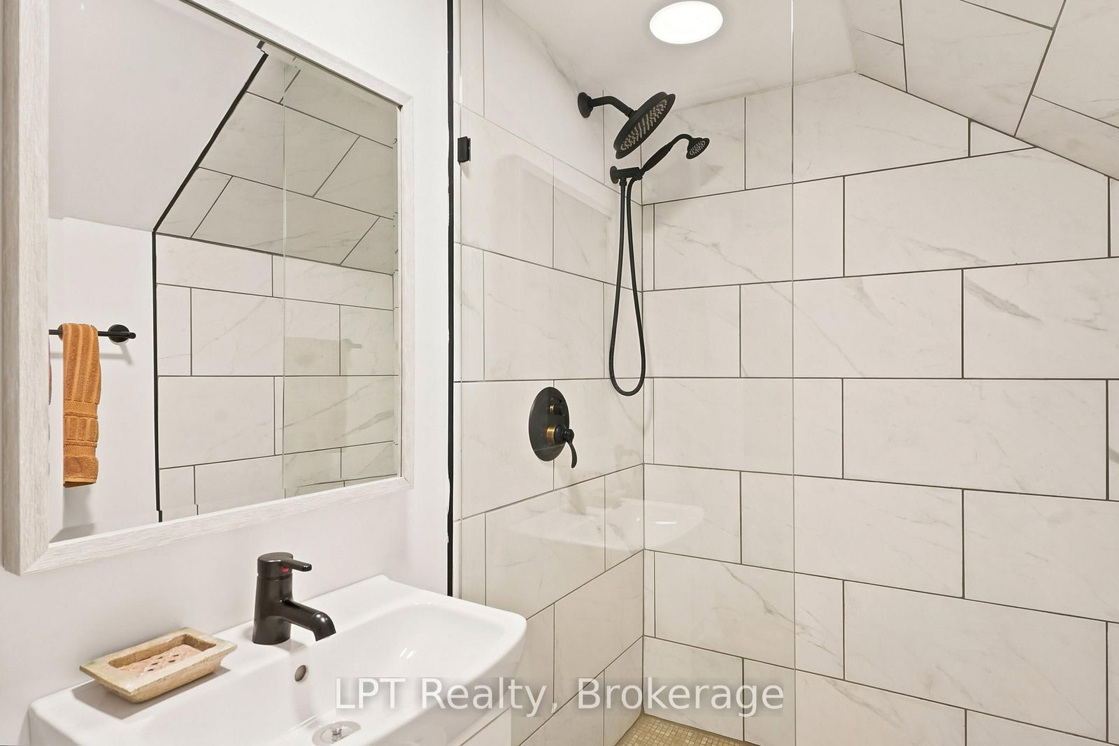 96 Charles Street • Stratford, ON photo 25