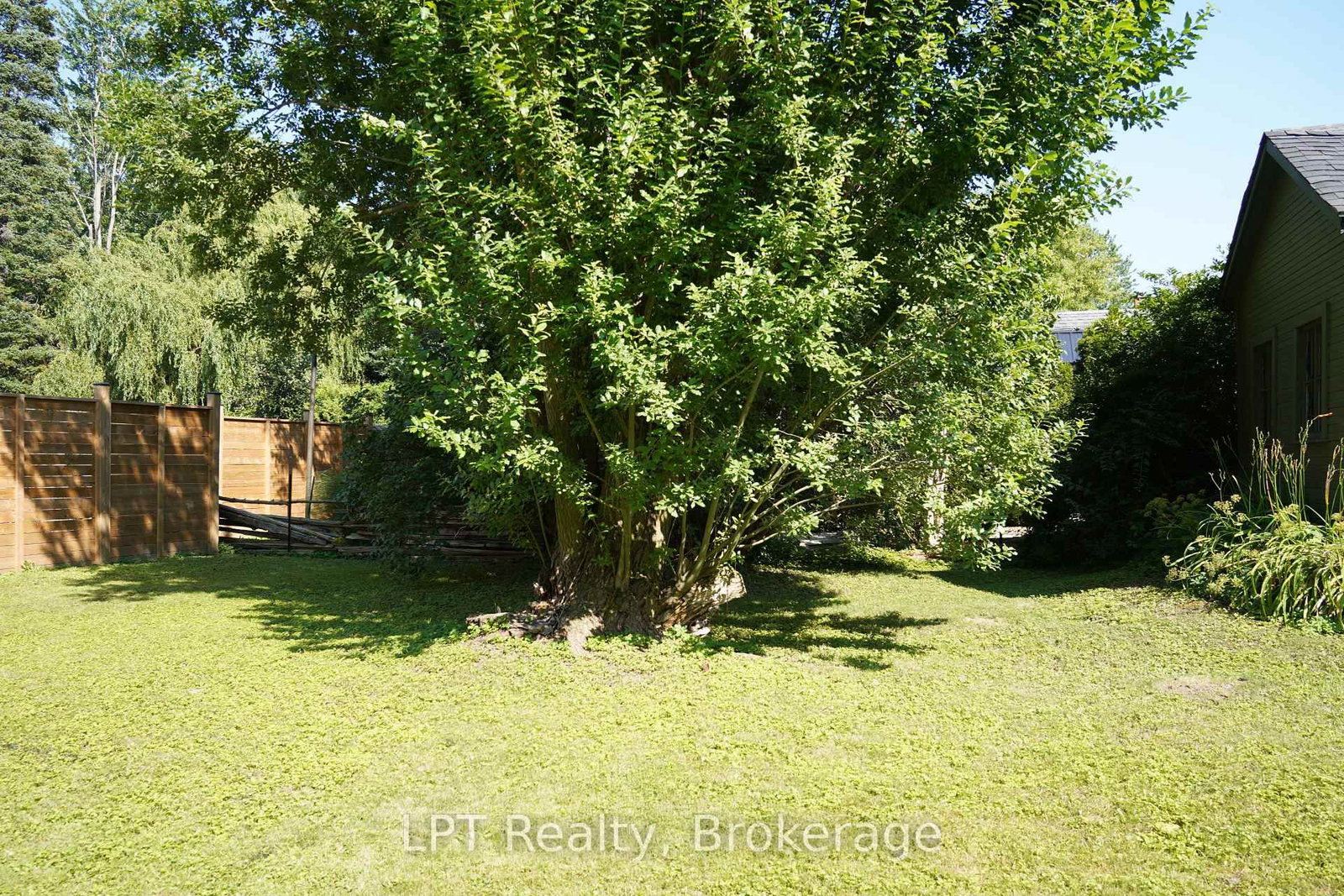 96 Charles Street • Stratford, ON photo 36