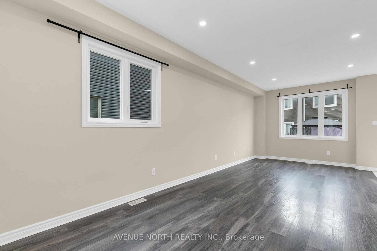 940 Kilbirnie Drive • Ottawa, ON photo 16
