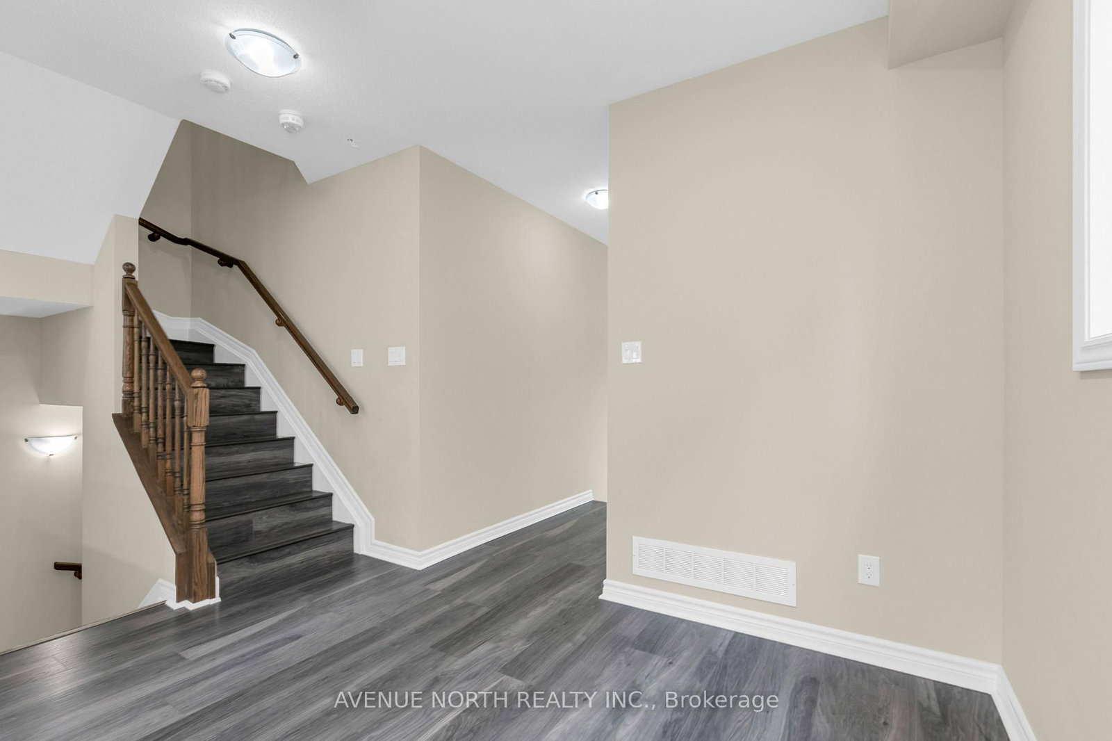 940 Kilbirnie Drive • Ottawa, ON photo 18