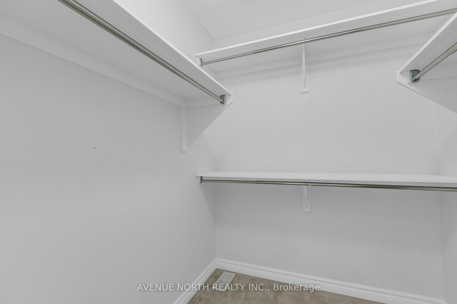 940 Kilbirnie Drive • Ottawa, ON photo 36