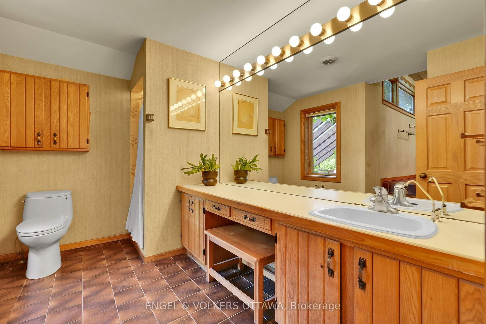7 Mid Pines Grove • Ottawa, ON photo 23