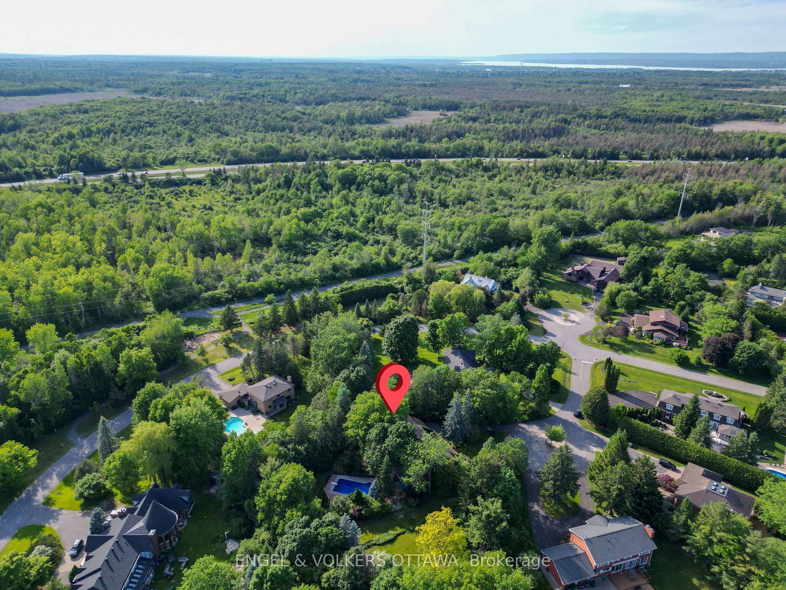 7 Mid Pines Grove • Ottawa, ON photo 47