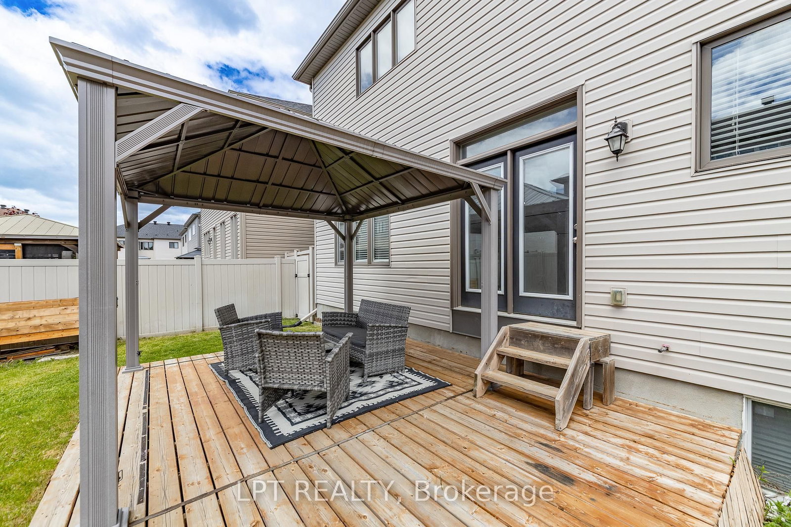 908 Pedigree Street • Stittsville, ON photo 34