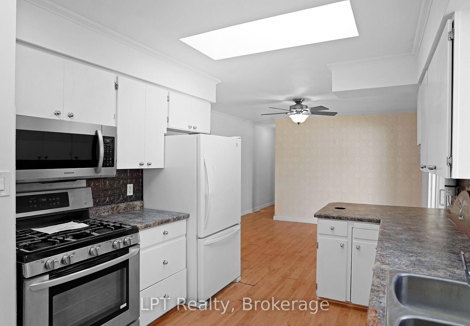 470 7th Street • Hanover, ON photo 18