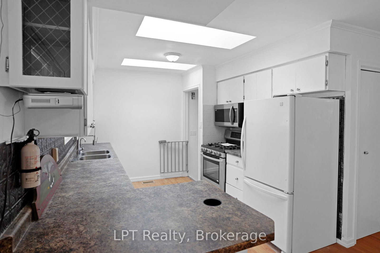 470 7th Street • Hanover, ON photo 19