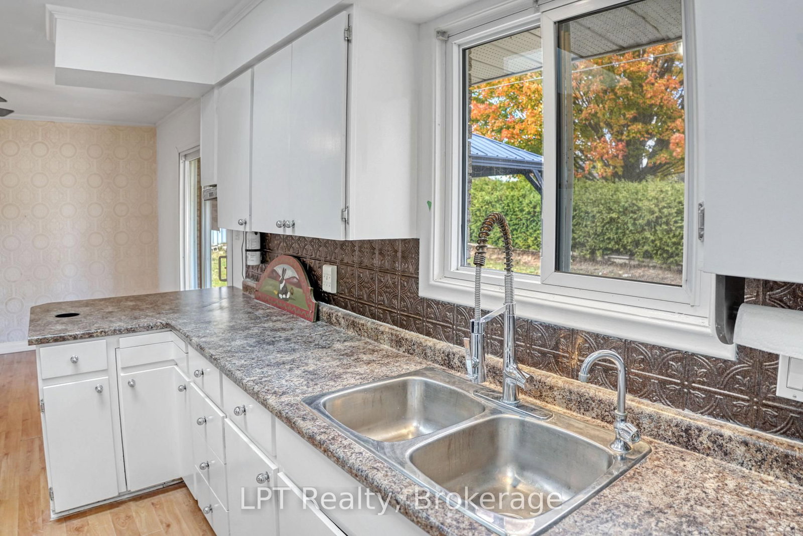 470 7th Street • Hanover, ON photo 20