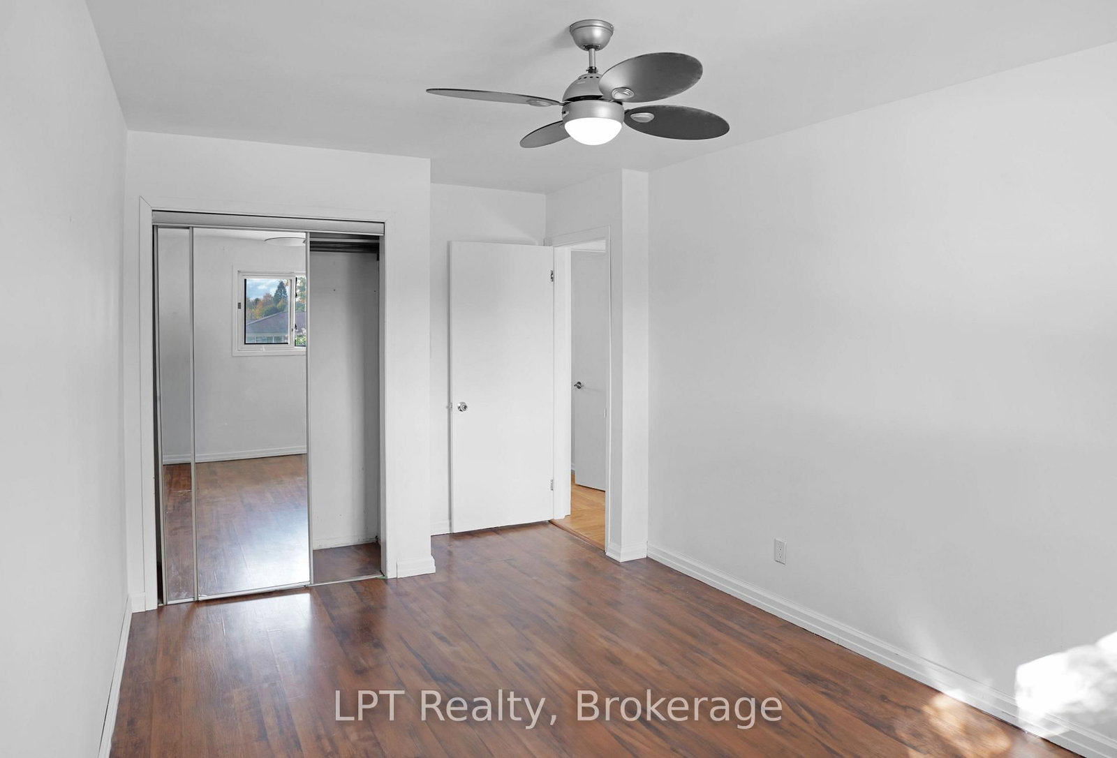 470 7th Street • Hanover, ON photo 22