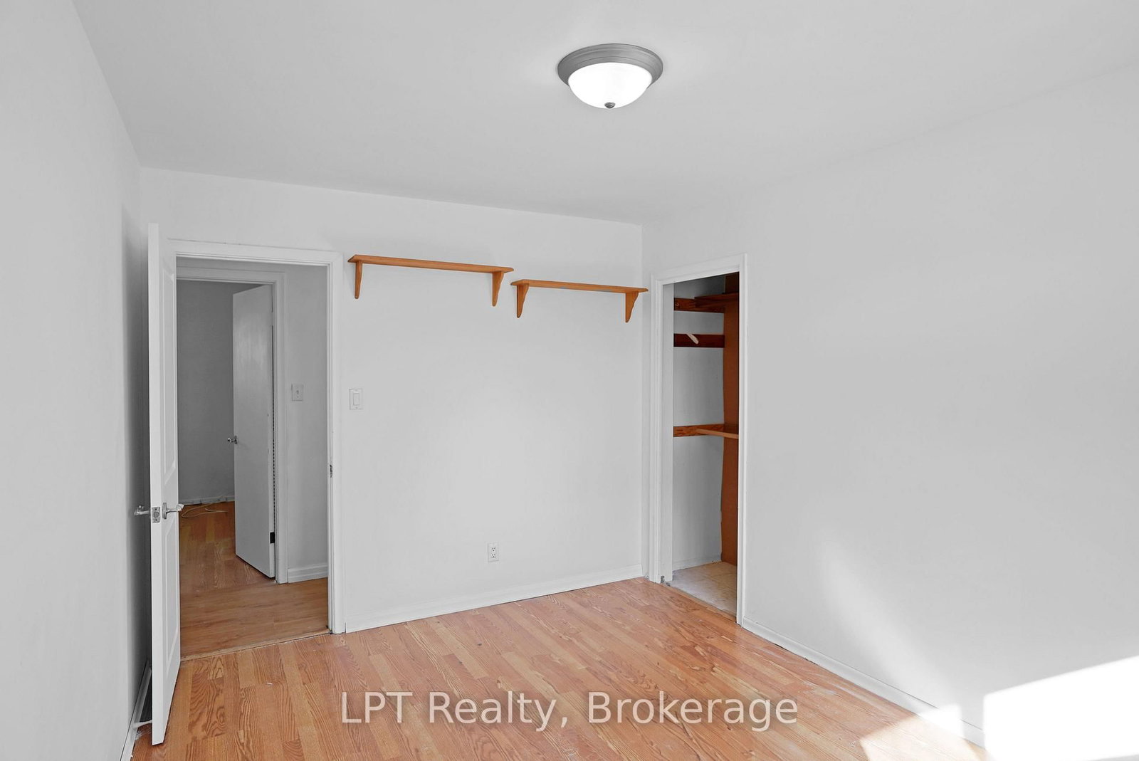 470 7th Street • Hanover, ON photo 23