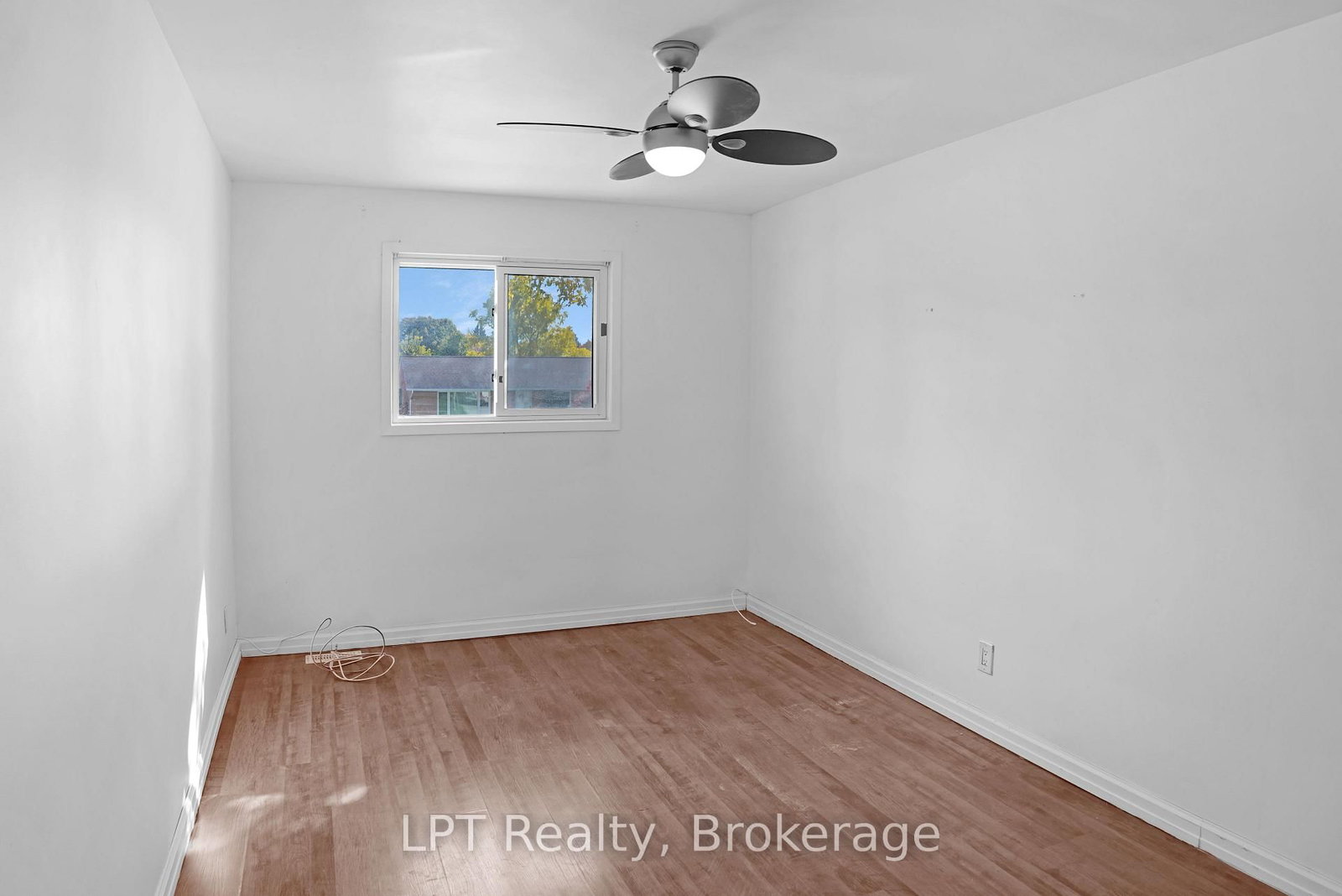 470 7th Street • Hanover, ON photo 27