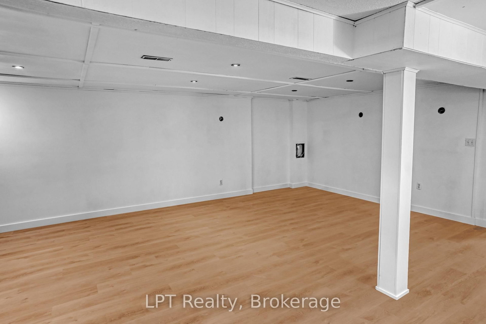 470 7th Street • Hanover, ON photo 33