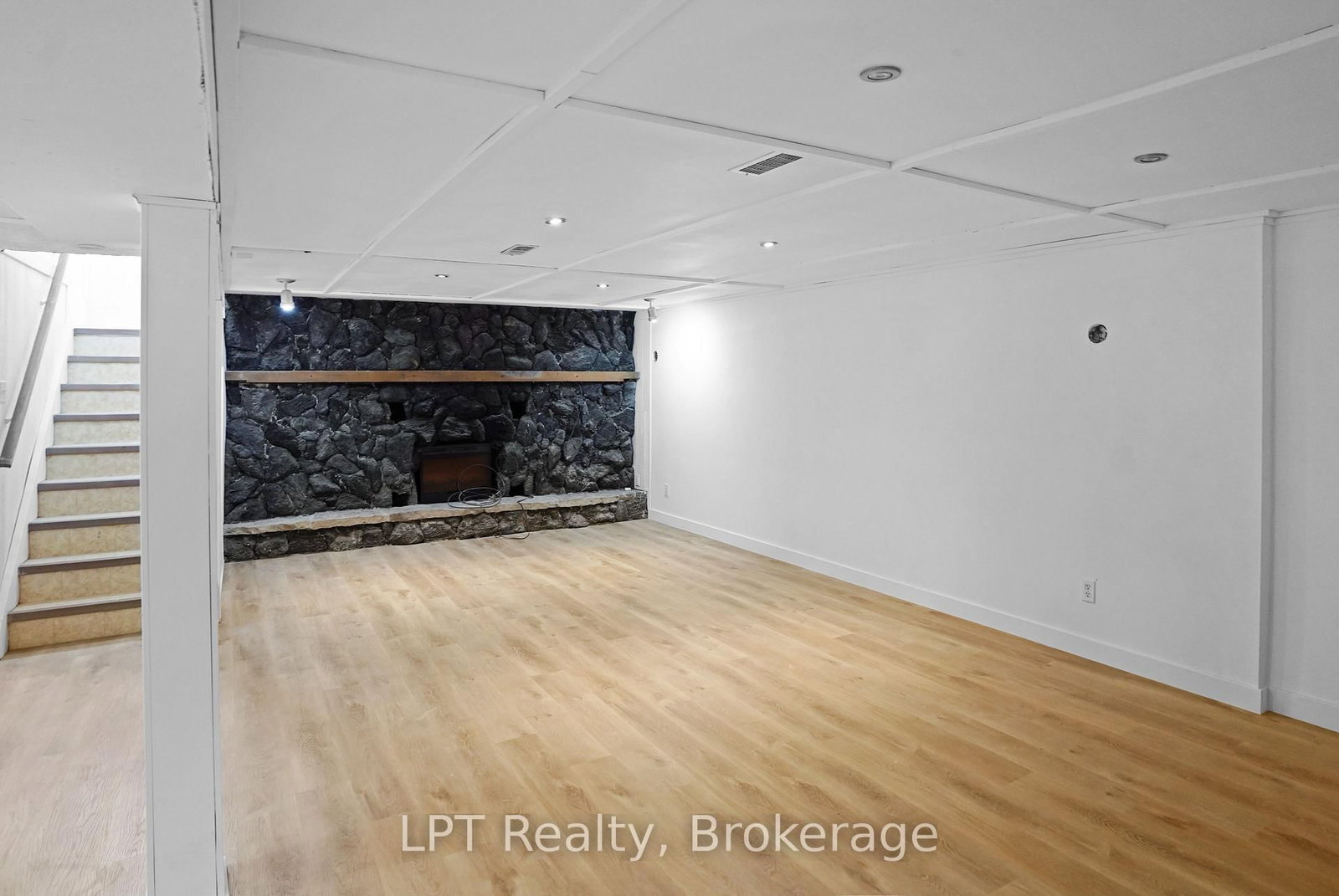 470 7th Street • Hanover, ON photo 34
