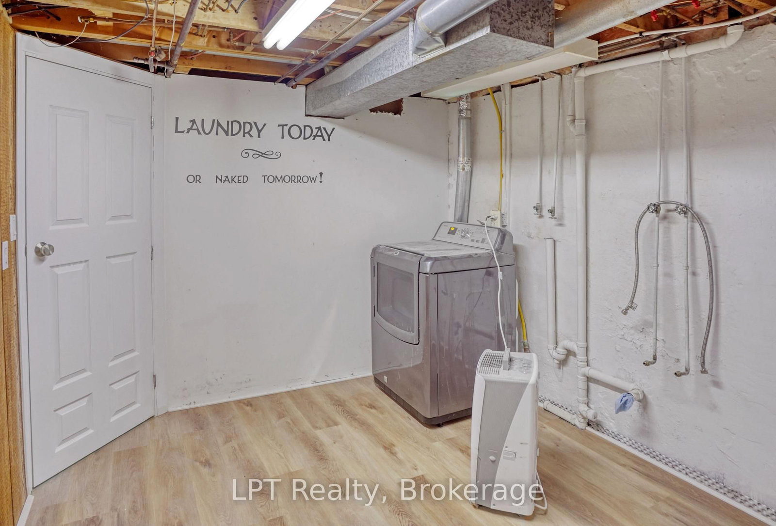 470 7th Street • Hanover, ON photo 38