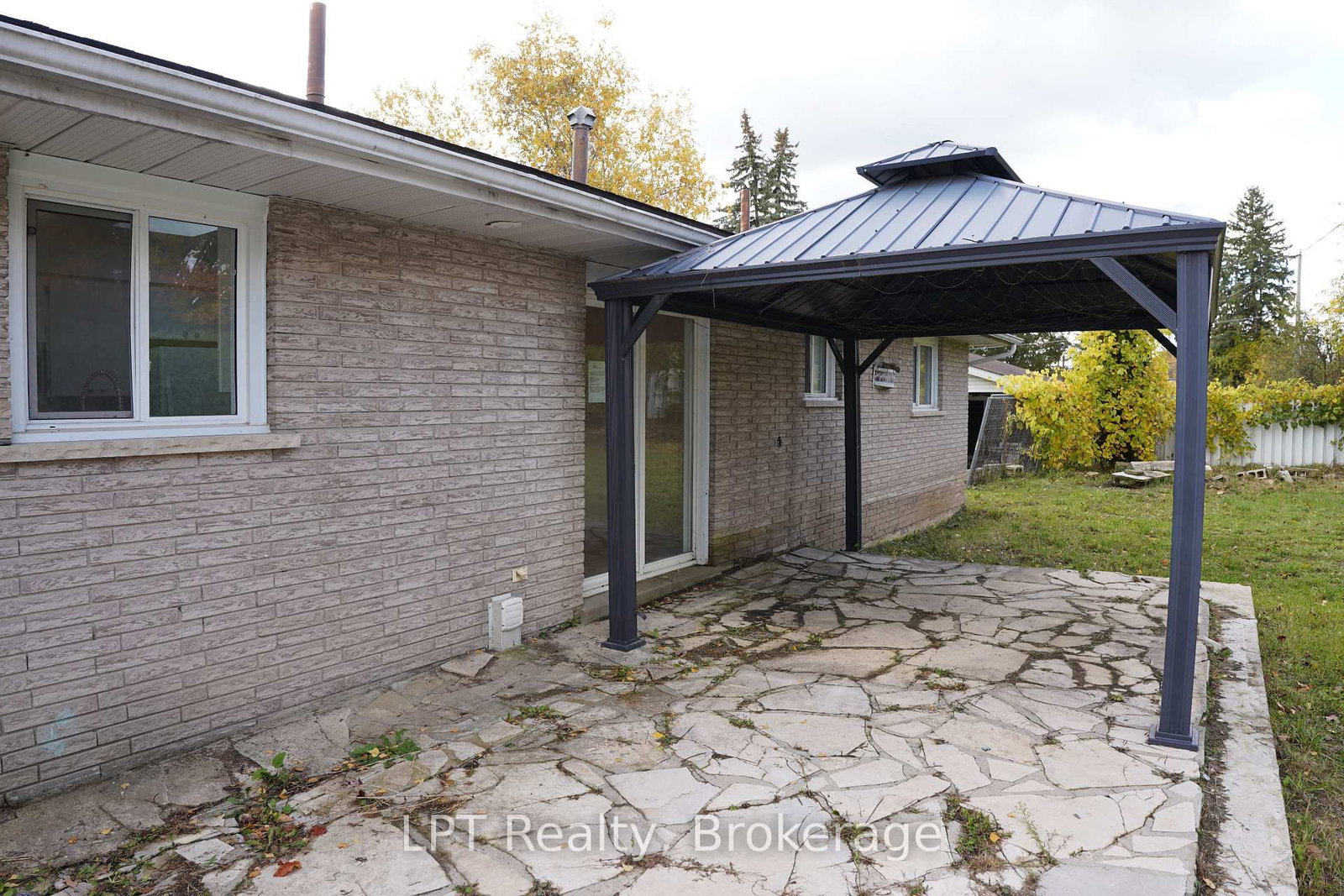470 7th Street • Hanover, ON photo 46