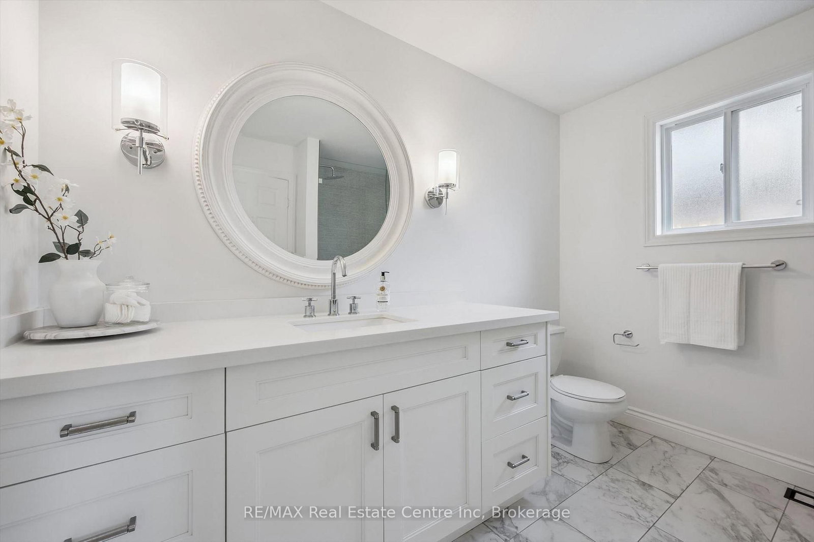 18 KEYS Crescent • Guelph, ON photo 18