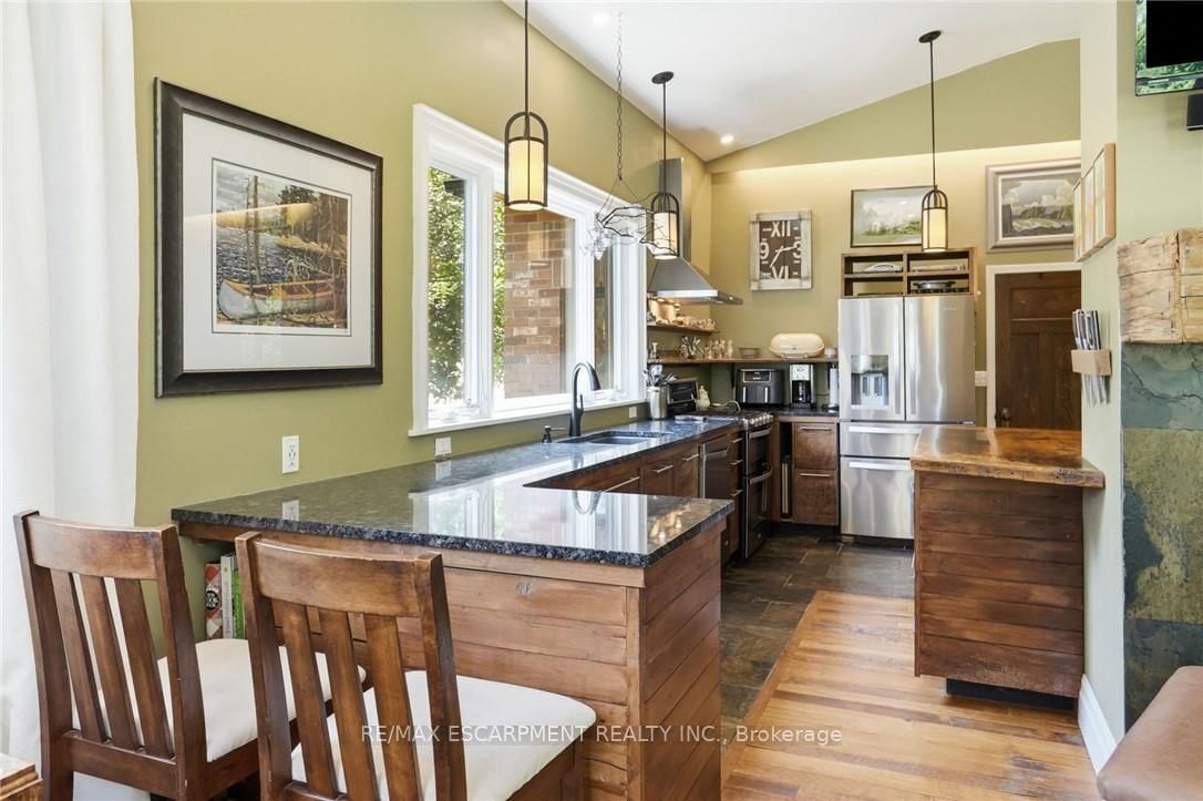 376 Moxley Road • Hamilton, ON photo 11