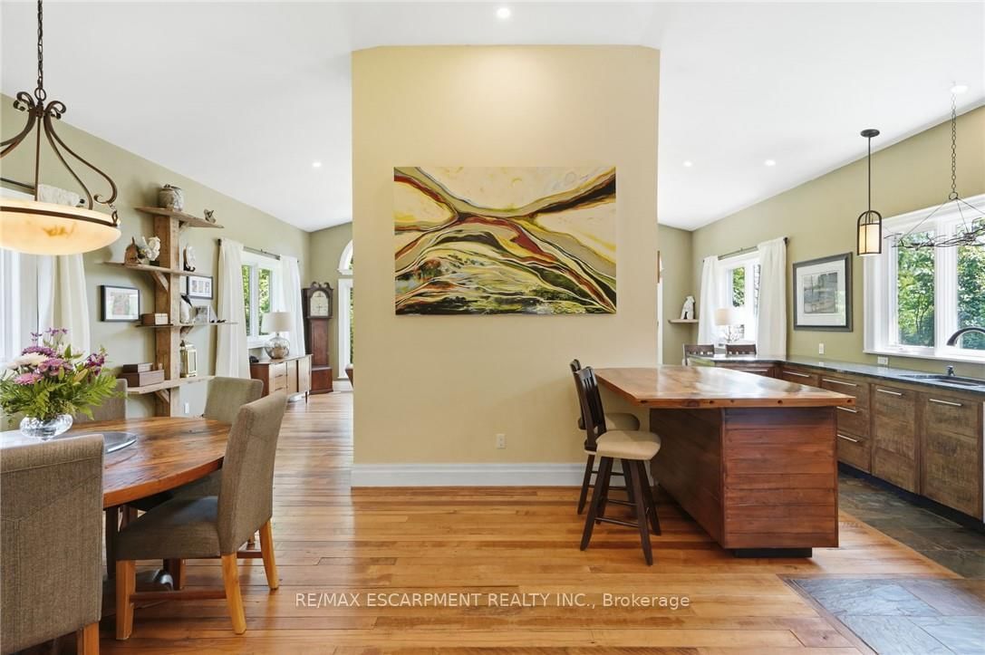 376 Moxley Road • Hamilton, ON photo 8