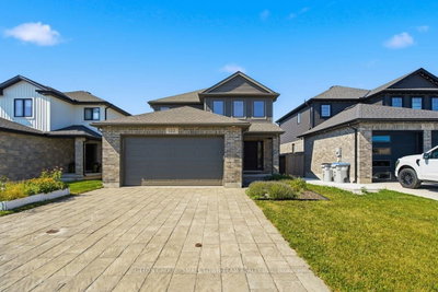 Detached House for sale at 122 Gilmour Drive, Lucan Biddulph, Ontario, N0M 2J0 - Lucan - MLS: X13652064
