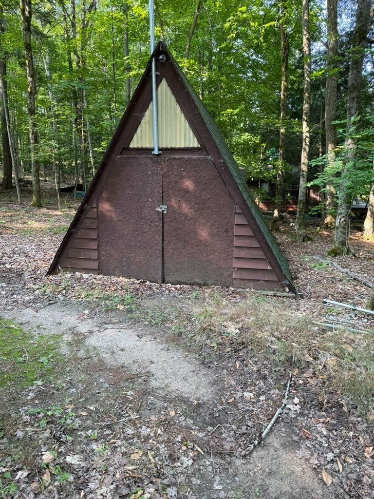 1072 Sands Road • Muskoka Lakes, ON photo 7