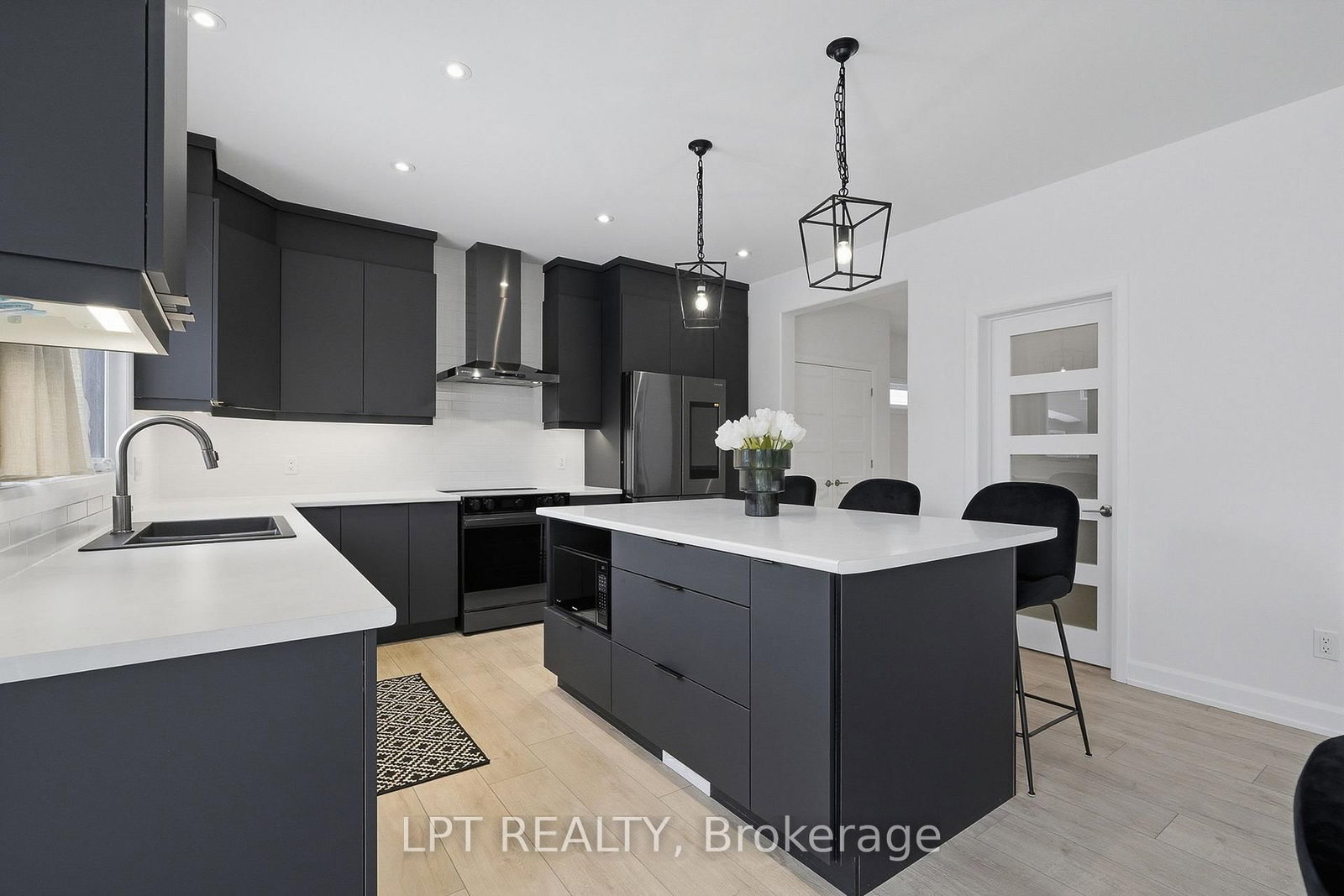 301 Moonlight Drive • Russell, ON photo 10