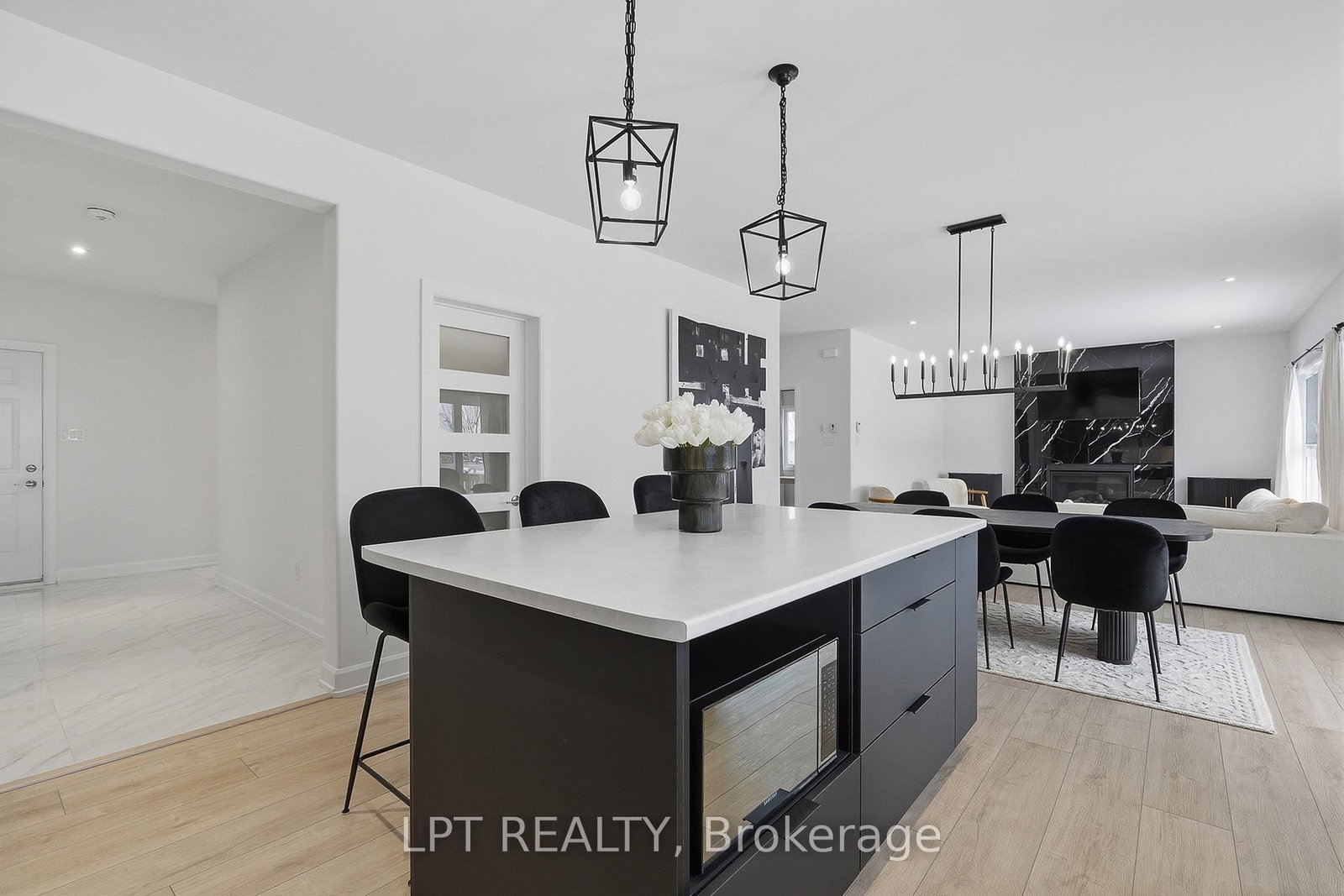 301 Moonlight Drive • Russell, ON photo 11