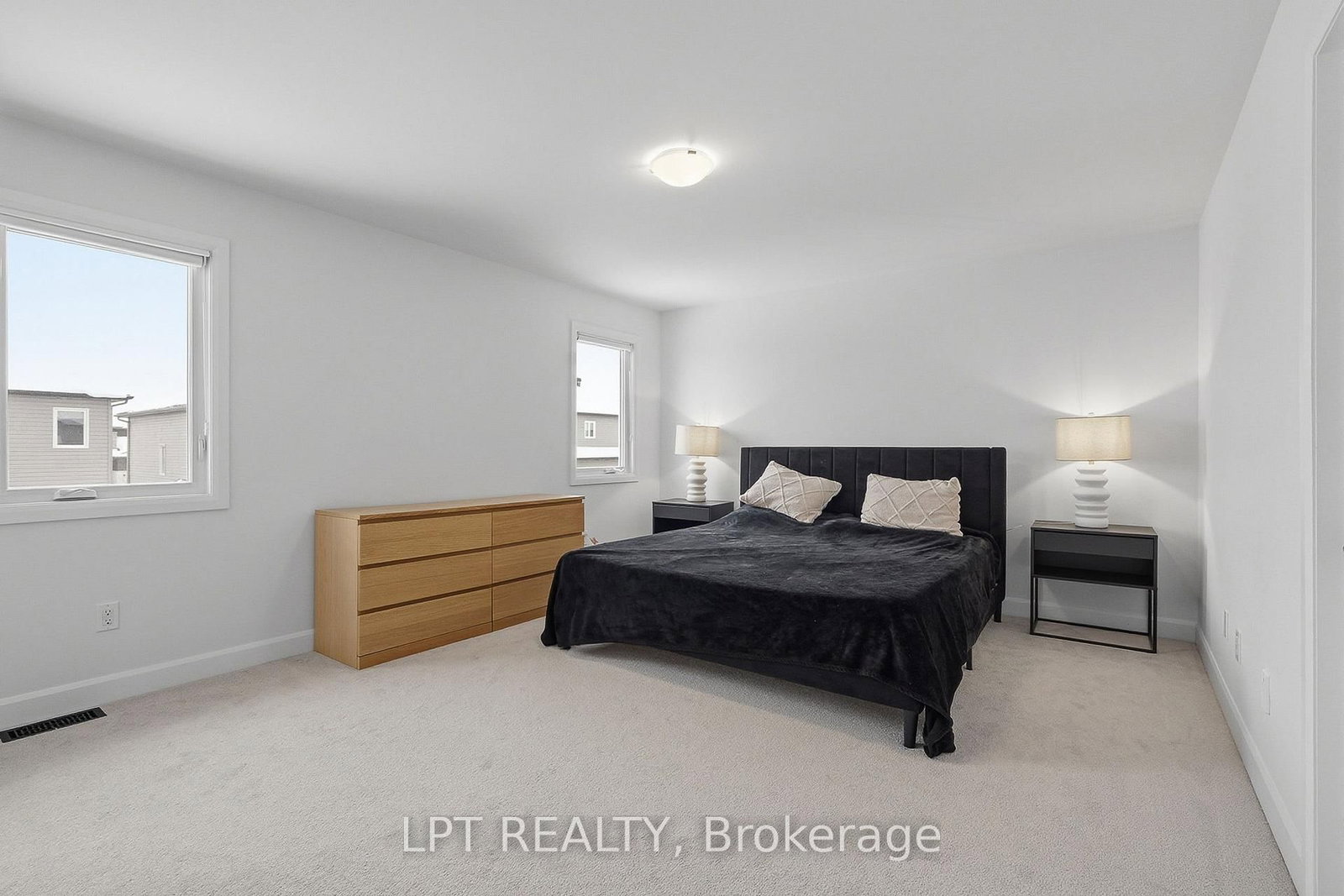 301 Moonlight Drive • Russell, ON photo 22