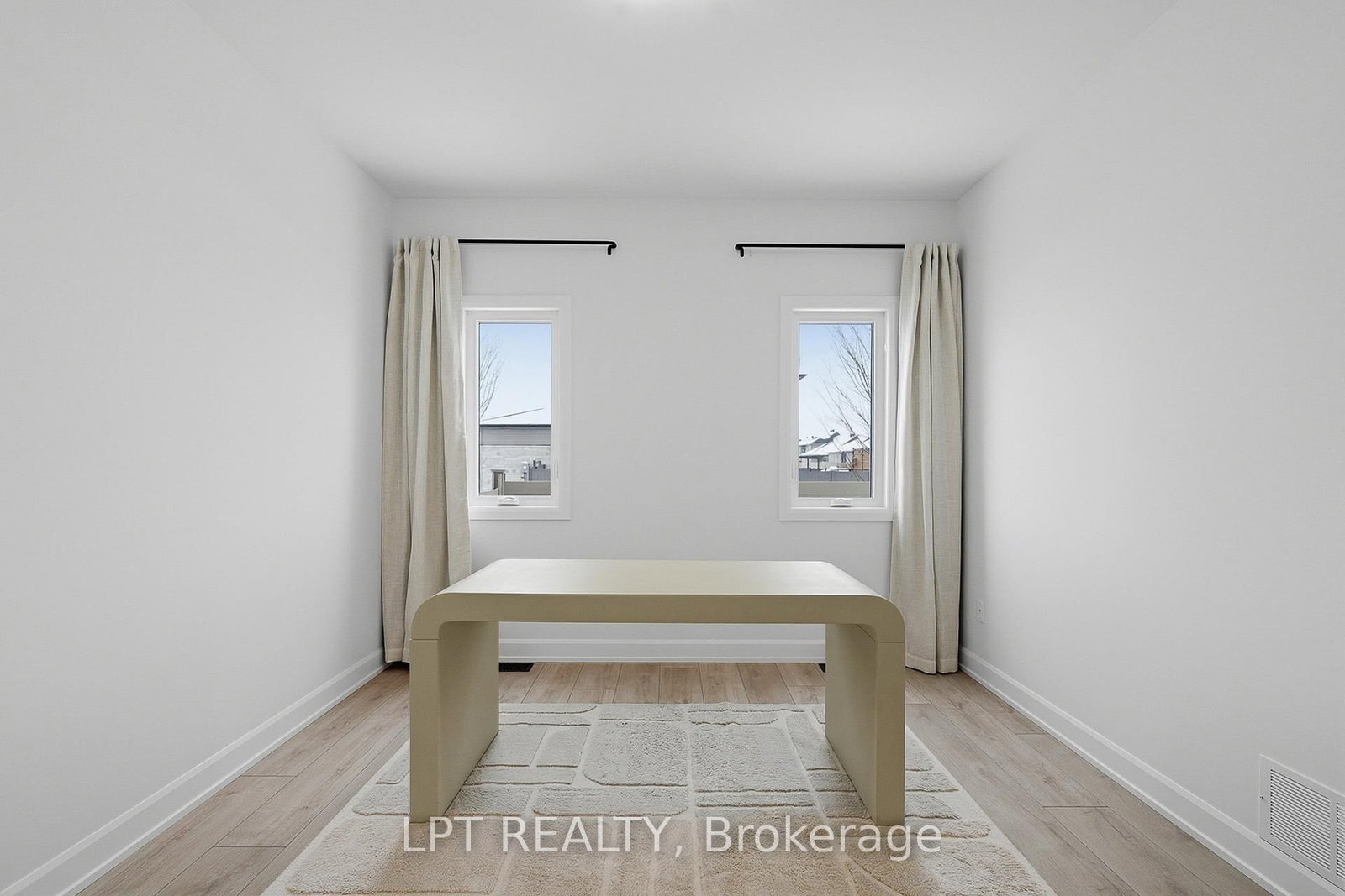 301 Moonlight Drive • Russell, ON photo 5