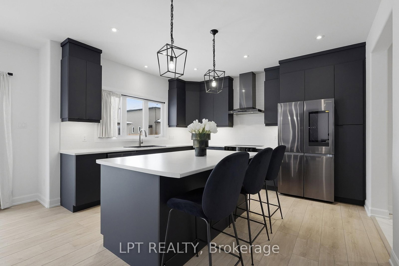 301 Moonlight Drive • Russell, ON photo 9